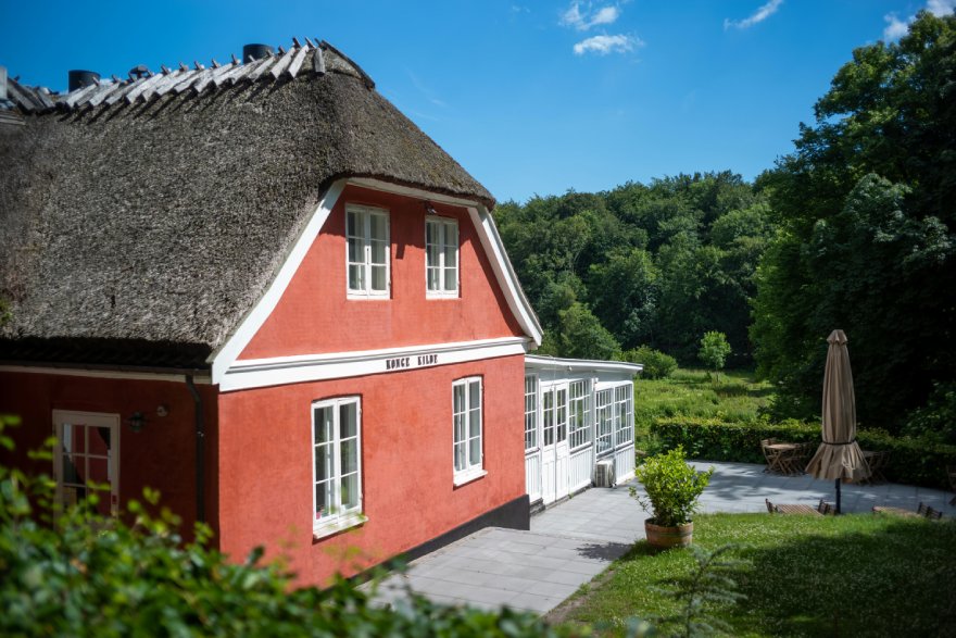 Popločano dvorište kuće